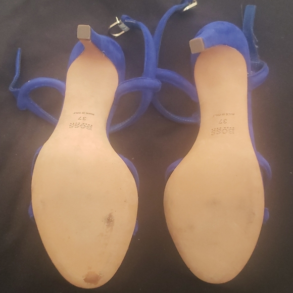 REPOSH! Hugo Boss Cobalt Blue Suede Sandal - Picture 4 of 4